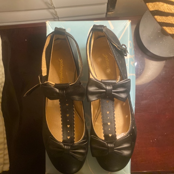 GETMOREBEAUTY BLACK HEELS - Picture 3 of 6